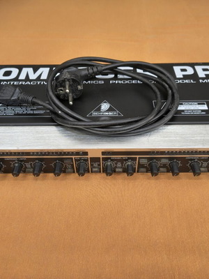 Behringer MULTIGATE PRO XR4400 Quad Expander Noise Gate used