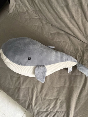 Large plush whale H&M like new