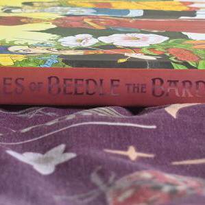 The Tales of Beedle the Bard illustrated hardcover like new, English