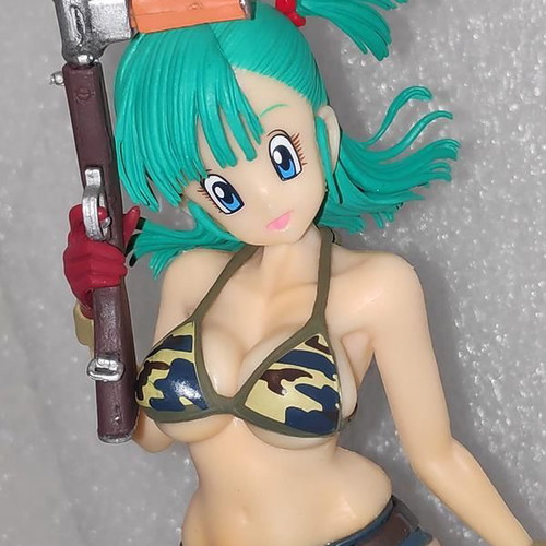 Dragon Ball Bulma figure in military style, 20cm