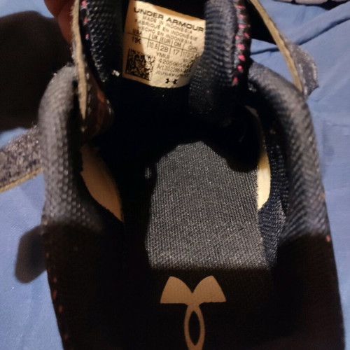 Under Armour kids athletic shoes new size 28 black-purple