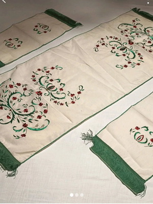 Table runner and two napkins with embroidery and fringes, new