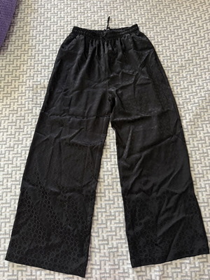 Gucci satin black tracksuit new, size M fits L