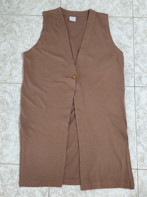 Long sleeveless vest like new, brown, size M/L/XL