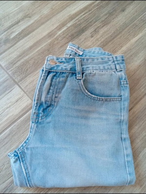Denim set with vest used, straight high-waisted jeans