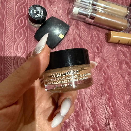 Set of 17 beauty products like new