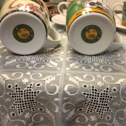 Collectible mug set with plates, like new, 2x250ml and 2x150ml