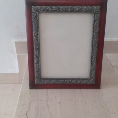 Vintage wooden photo frame like new, size 32×27 cm