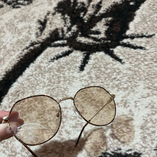 Pink Woman sunglasses like new with Total UV Protection