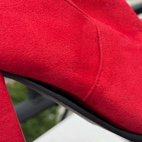 Red ankle boots like new, size 39, 8 cm heel