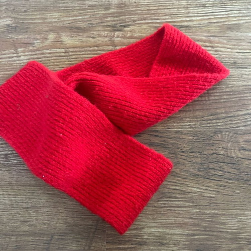 Children's scarf used, red