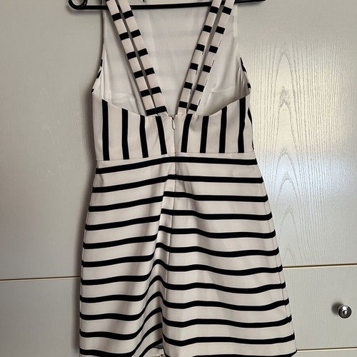 Zara women's dress like new, black and white, size S