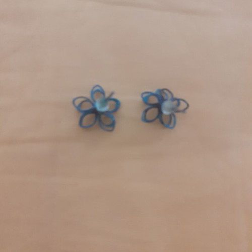 Stud earrings like new, pack of 4 pairs multicolored