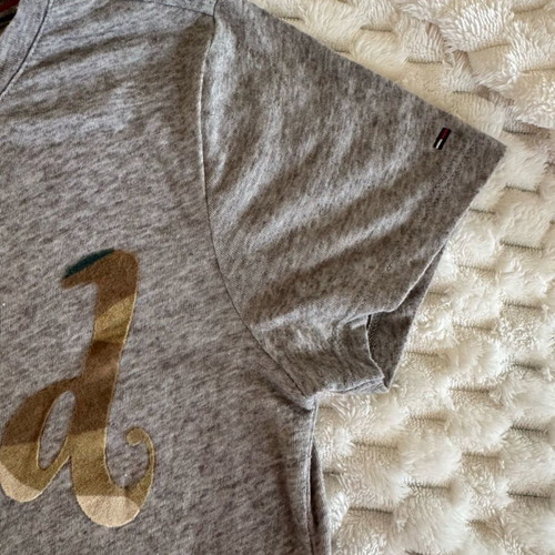 Tommy Hilfiger denim tshirt like new, gray multicolor, size S