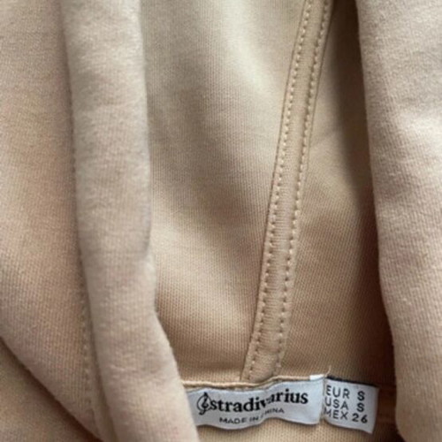 Stradivarius beige sweatshirt like new, size S fits M