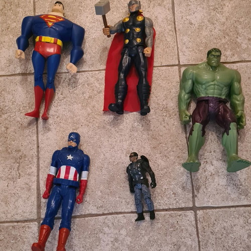 Marvel figures like new, set of 5