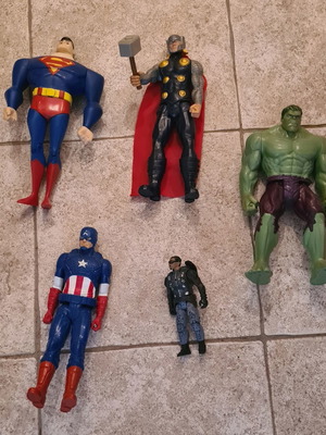 Marvel figures like new, set of 5