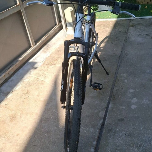 Mountain bike used, aluminum frame, 21 speeds, 26 inch wheels