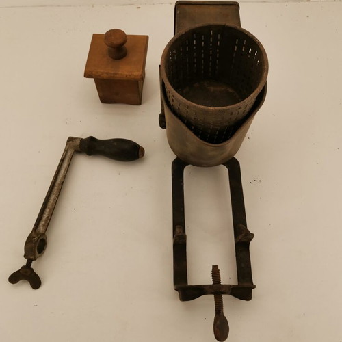 Vintage Kitchen Grinder used, 1930s