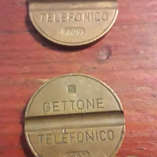 Vintage Gettone Telefonico used, 1974 & 1977 bronze tokens