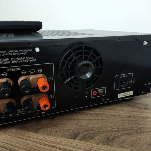 Technics SU-V620M2 Stereo Integrated Amplifier used with remote control