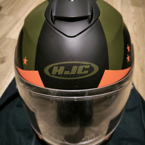 HJC IS17 Armada Full Face Helmet like new, medium size 54-56cm