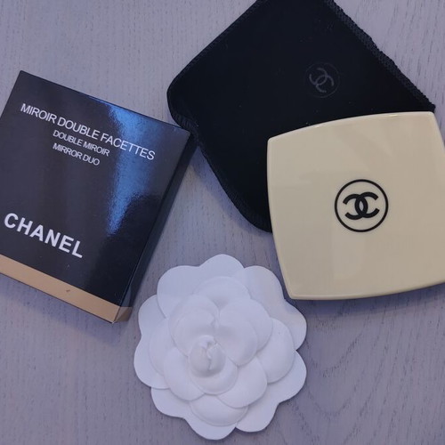 Chanel double mirror yellow new with tags
