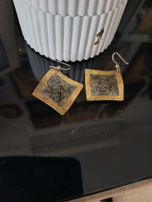 Earrings with Pollock artwork theme like new, beige