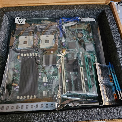 Dell PowerEdge 1800 motherboard new, p/n T7296