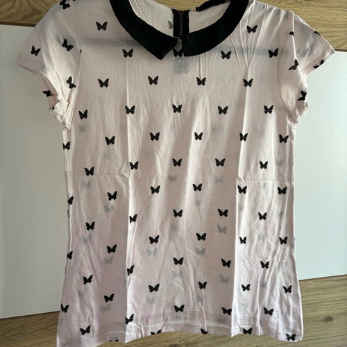 Bershka short-sleeve blouse like new, white with black hearts and collar