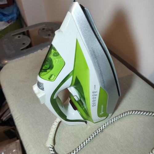 Rohnson R-349 Steam Iron and Ironing Board Set used, 2750W