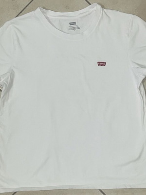 Levi's Men T-Shirt white classic logo patch size M like new