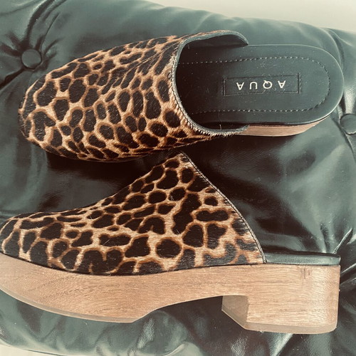 Aqua leopard clogs with calf hair and wooden sole, like new, size 37