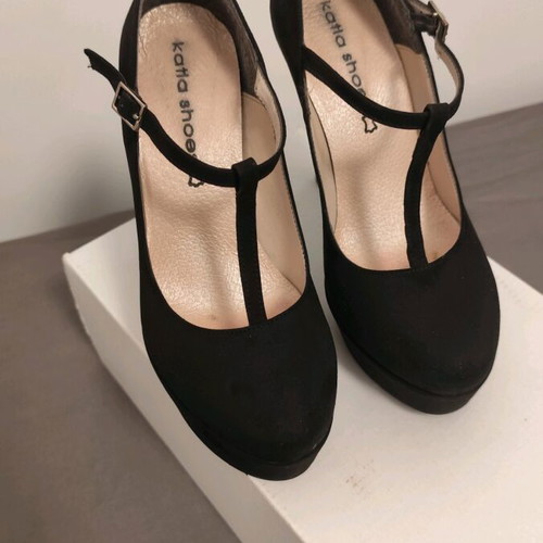 Katia Shoes black pumps, low heel, like new, size 36, 12 cm heel