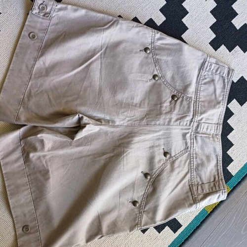 Abercrombie & Fitch high-waisted bermuda shorts like new, beige, size M