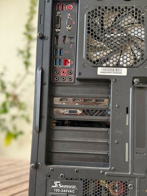 Gaming PC with Sapphire Nitro RX 590 8GB, i5-4460, 16GB RAM