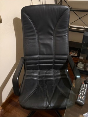 Δερματινη Διευθυντικη Καρεκλα Μεταχειρισμένη