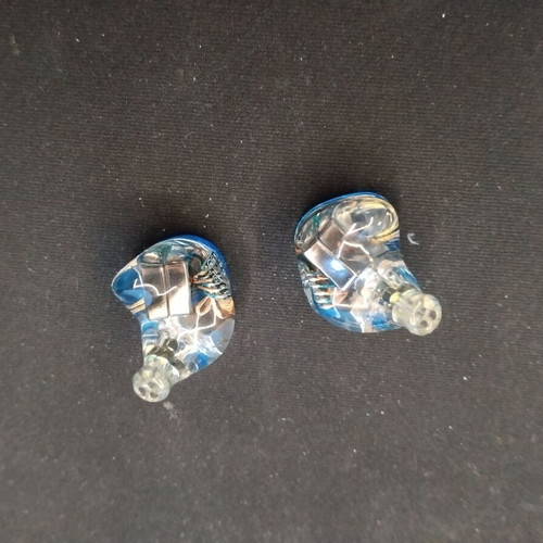 Kiwi Ears Orchestra Lite IEM's like new, perfect for FPS gaming