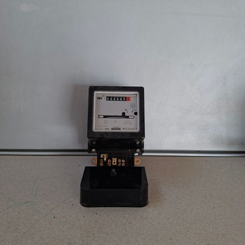 Schlumberger Single-Phase Analog kWh Meter 220V 10(30)A New