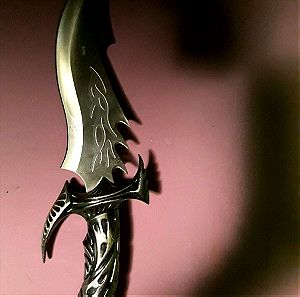 Διακοσμητικό μαχαίρι γοτθικό όχι ακονισμενο,ιδανικό για τοποθέτηση πανω απο τζάκι η γενικότερα στον τοίχο.