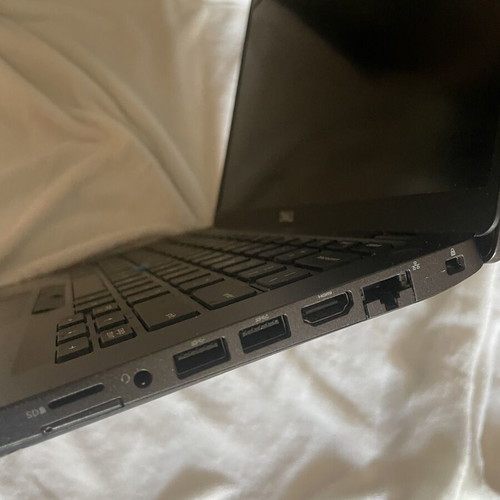 Dell Latitude 5400 laptop used, Intel Core i5, 8GB RAM, 256GB SSD NVMe