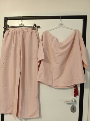 Women's set pink top and pants new