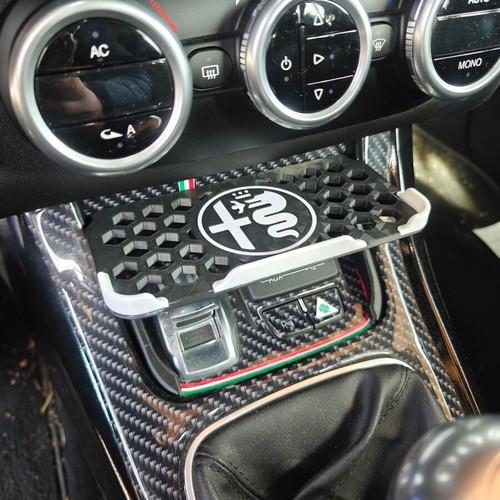 Mobile phone holder for Alfa Romeo Giulietta tray new