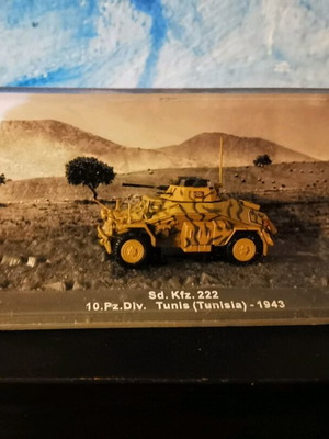 Τανκς ΒΠΠ 1/72 σαν καινούργιο με το περιοδικό του