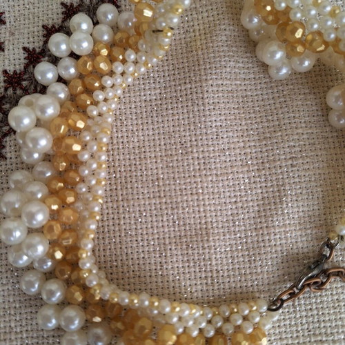 Short romantic necklace with pearls and Swarovski crystal handmade, new