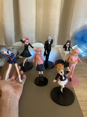 Anime figures set with Iona, Chika Fujiwara, Bocchi, Tomoyo Daidouji, Sakura Kinomoto
