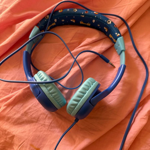 Headphones wired, new, never used