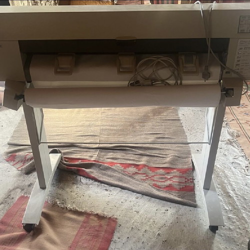 HP Designjet 430 Plotter used, upgraded to 450, includes stand and paper rolls
