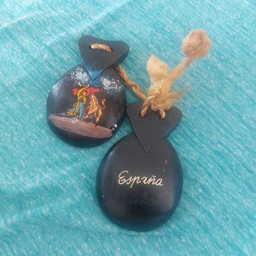 Vintage Spanish castanets with bullfighter figure
