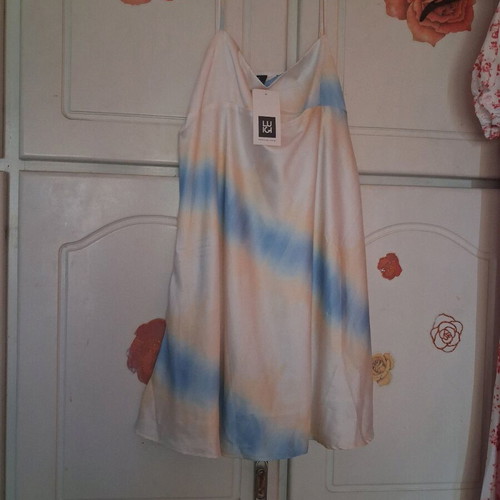 Dress Luigi new, white and yellow, size M